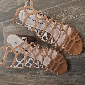 Women's Michael Tan Honeycomb Strappy Heels Sz 9.5